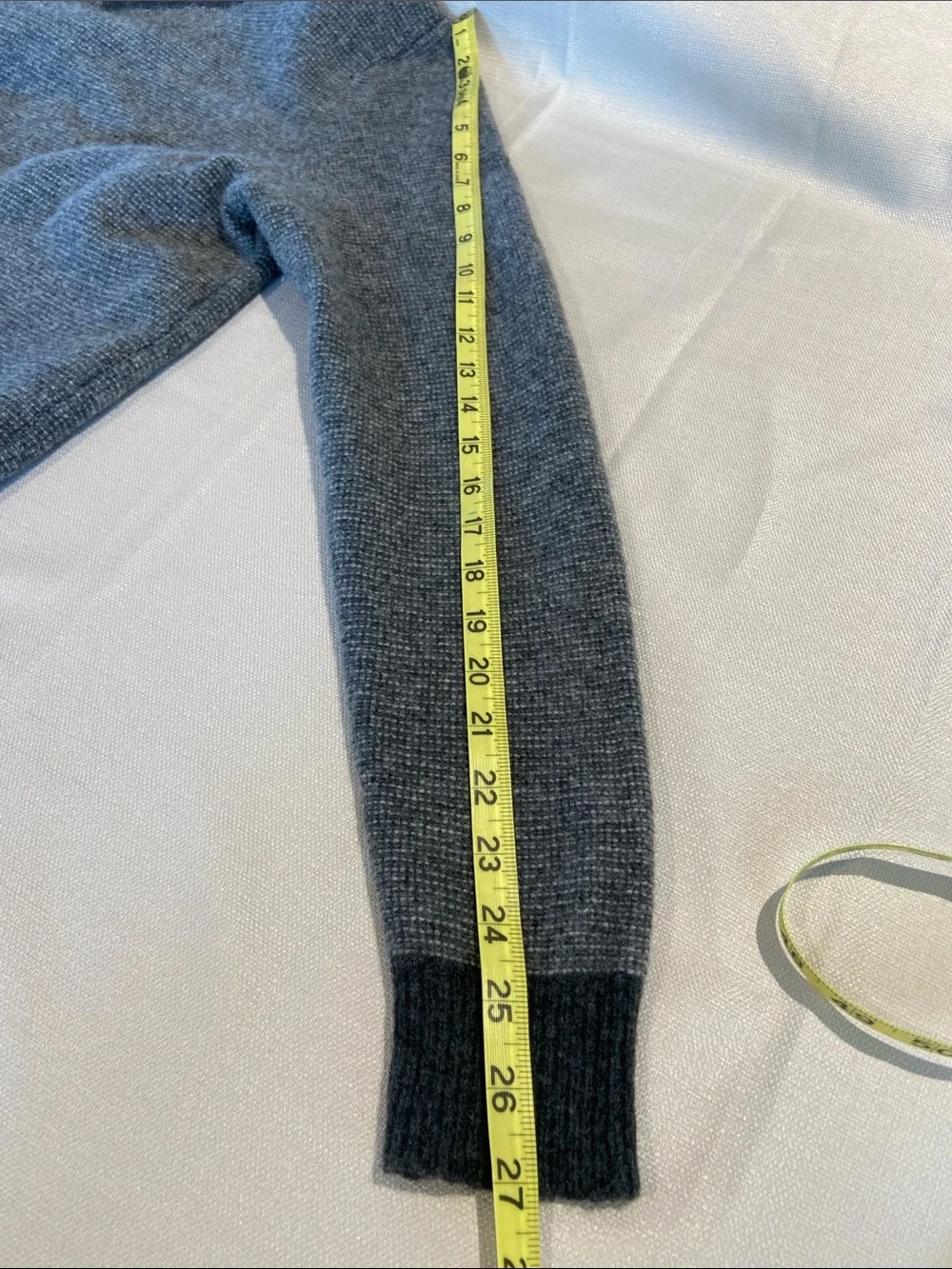 J. Crew Men’s Gray 100% Wool Sweater with Dark Trim. Size XL